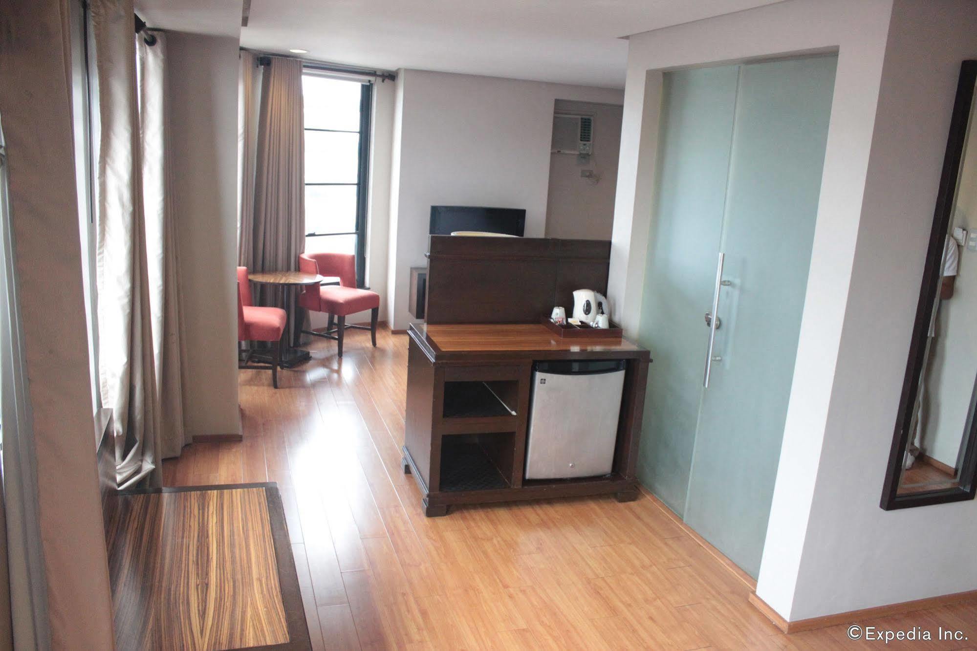 Soleste Suites Ciudad Quezon Exterior foto