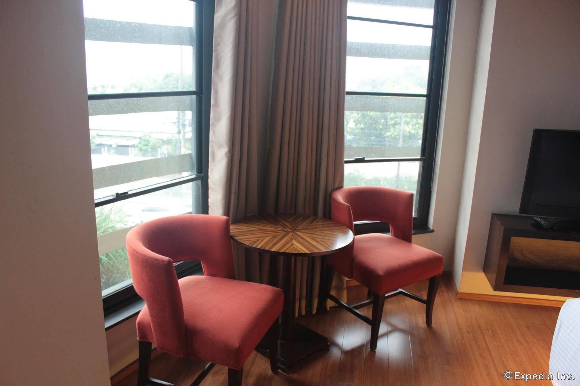 Soleste Suites Ciudad Quezon Exterior foto