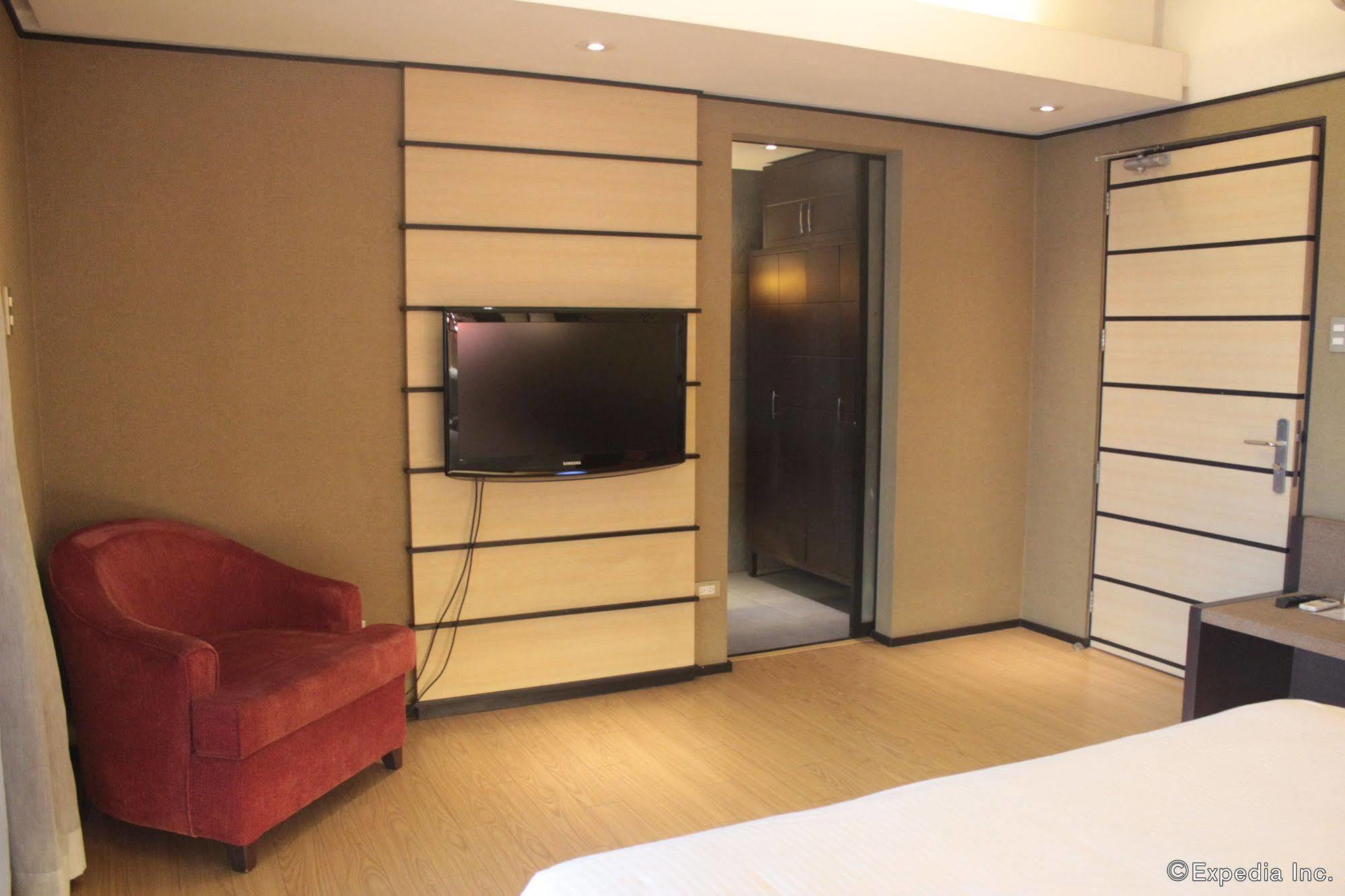 Soleste Suites Ciudad Quezon Exterior foto
