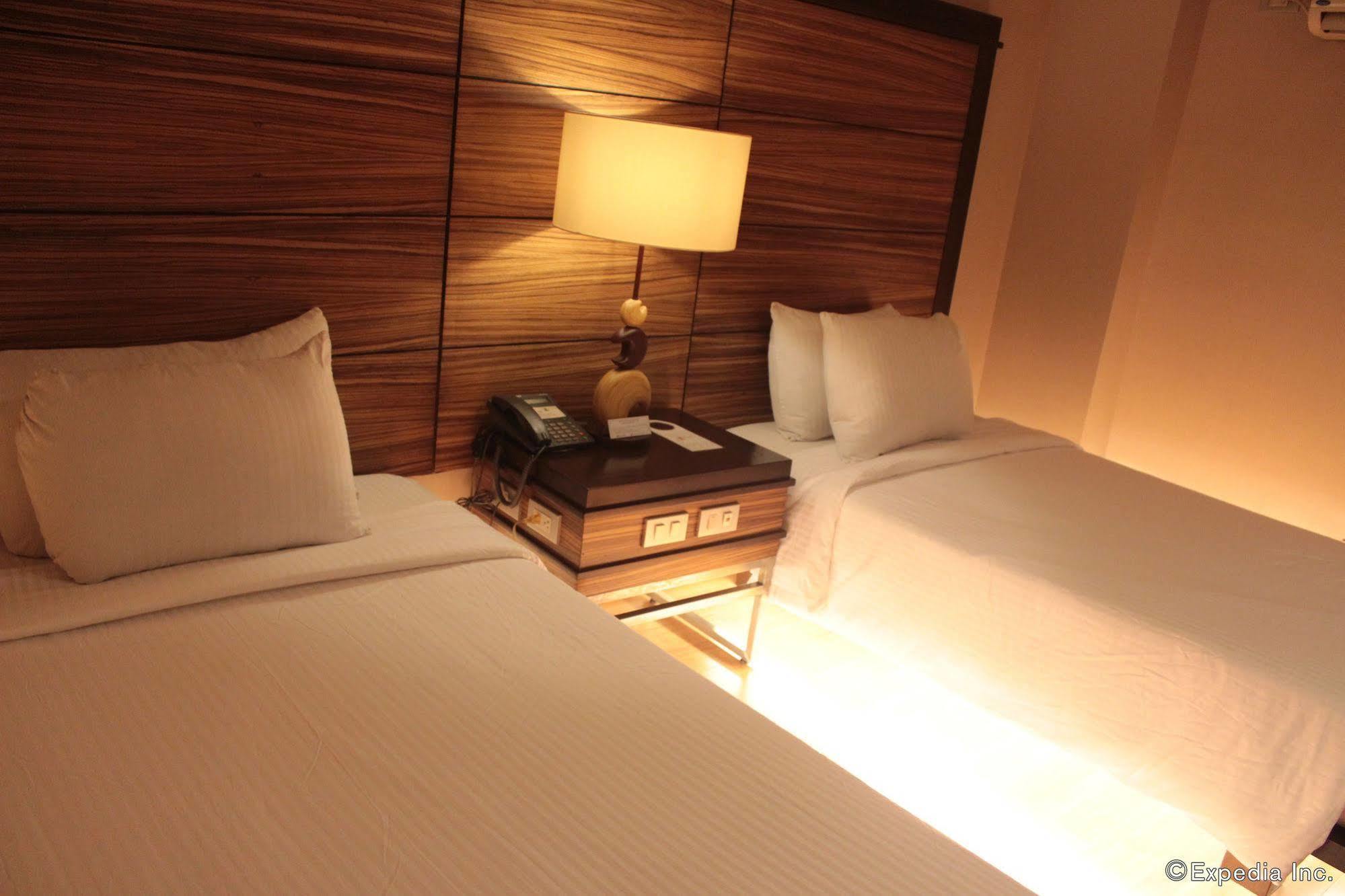 Soleste Suites Ciudad Quezon Exterior foto