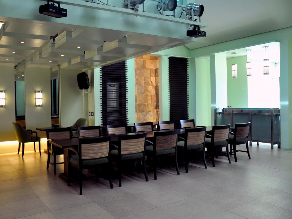 Soleste Suites Ciudad Quezon Exterior foto
